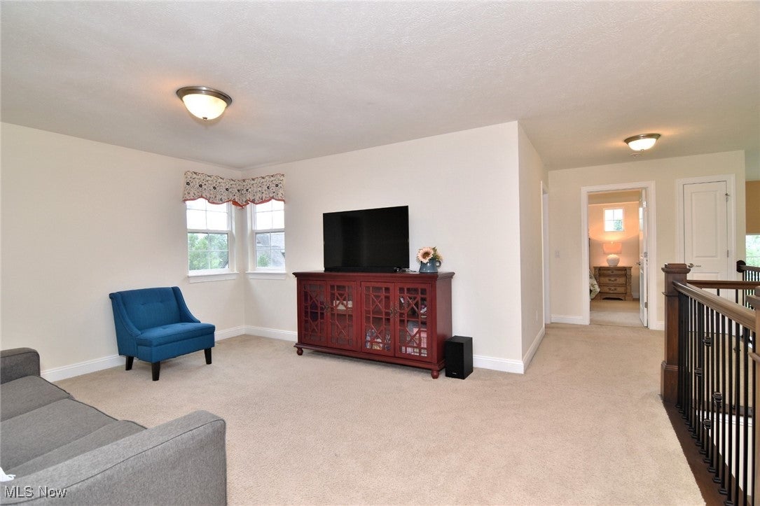 Chagrin Falls, Ohio, 44023, United States, 5 Bedrooms Bedrooms, ,5 BathroomsBathrooms,Residential,Active,1929410