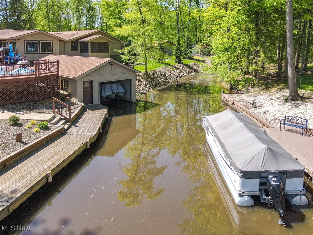 Roaming Shores, Ohio, 44084, United States, ,5 BathroomsBathrooms,Residential,Active,1820347