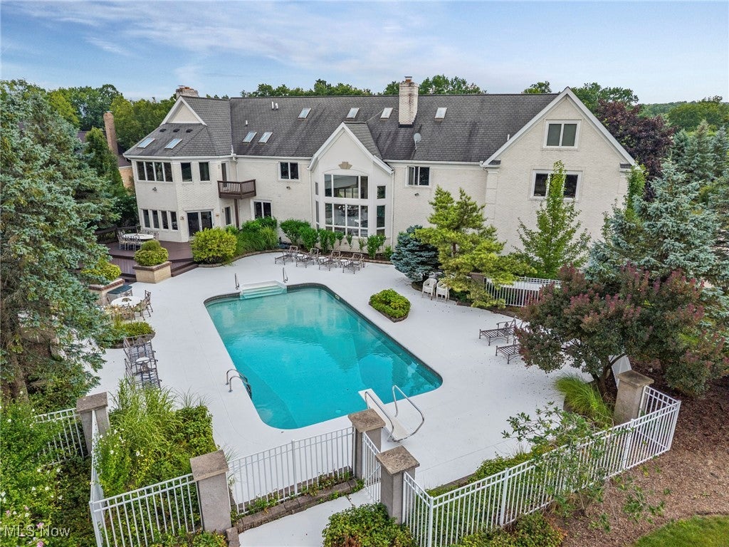 Richfield, Ohio, 44286, United States, 8 Bedrooms Bedrooms, ,9 BathroomsBathrooms,Residential,Active,1919074