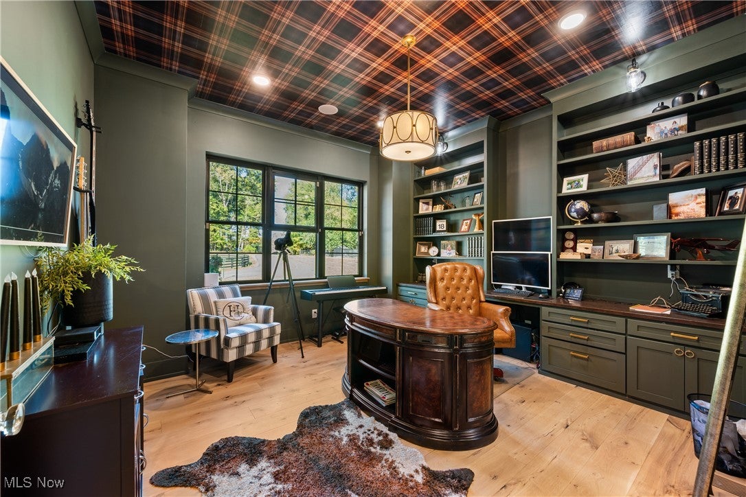 New Franklin, Ohio, 44216, United States, 6 Bedrooms Bedrooms, ,6 BathroomsBathrooms,Residential,Active,2001066