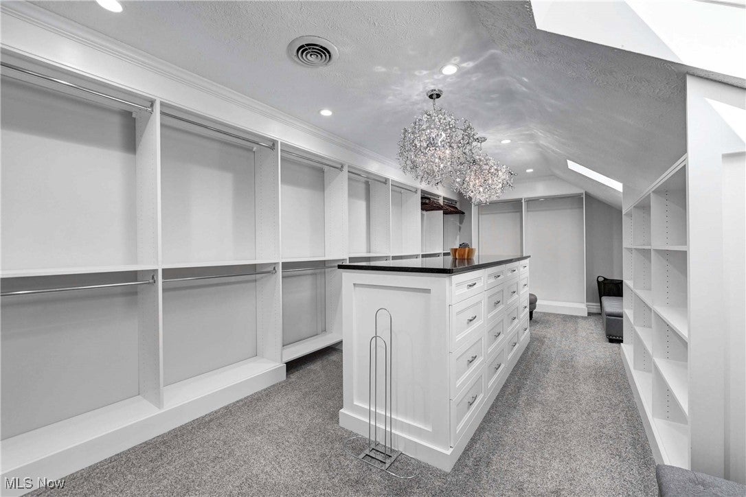 Amherst, Ohio, 44001, United States, 9 Bedrooms Bedrooms, ,6 BathroomsBathrooms,Residential,Active,1941346