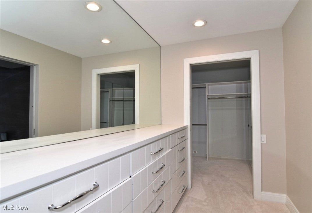 Shaker Heights, Ohio, 44122, United States, 4 Bedrooms Bedrooms, ,5 BathroomsBathrooms,Residential,Contingent,2007147