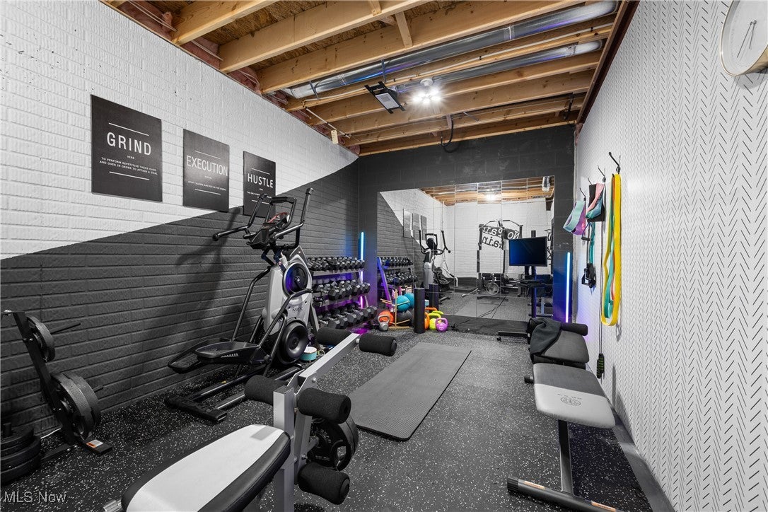 New Franklin, Ohio, 44216, United States, 6 Bedrooms Bedrooms, ,6 BathroomsBathrooms,Residential,Active,2001066