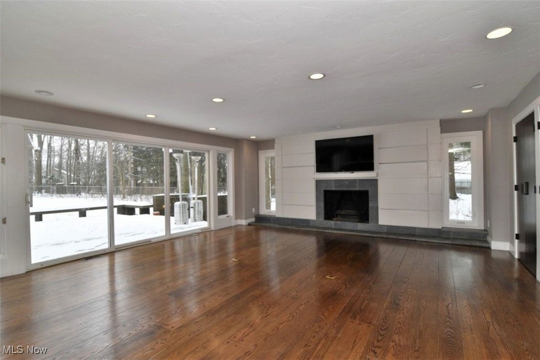 Shaker Heights, Ohio, 44122, United States, 4 Bedrooms Bedrooms, ,5 BathroomsBathrooms,Residential,Contingent,2007147