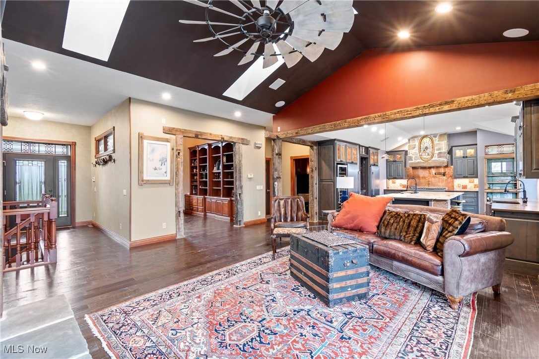 Canton, Ohio, 44721, United States, 3 Bedrooms Bedrooms, ,4 BathroomsBathrooms,Residential,Active,1997888