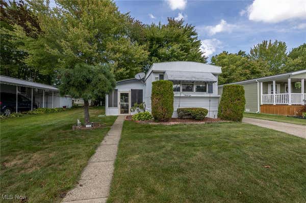 32 SYCAMORE DR, OLMSTED TWP, OH 44138 - Image 1