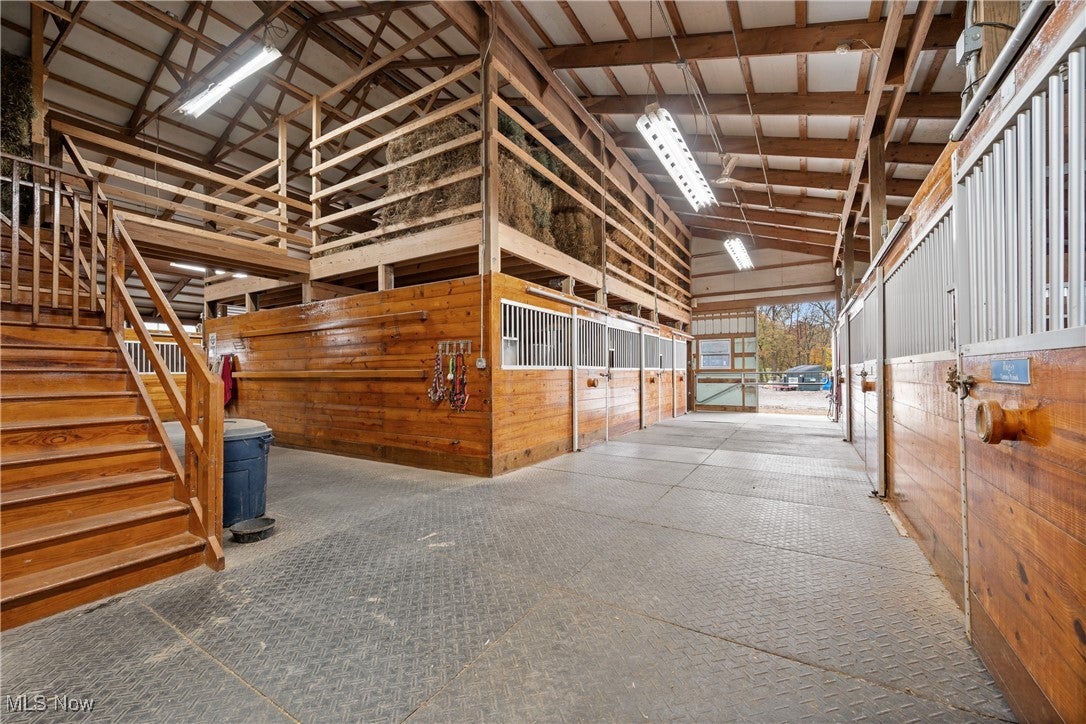 Canton, Ohio, 44721, United States, 3 Bedrooms Bedrooms, ,4 BathroomsBathrooms,Residential,Active,1997888