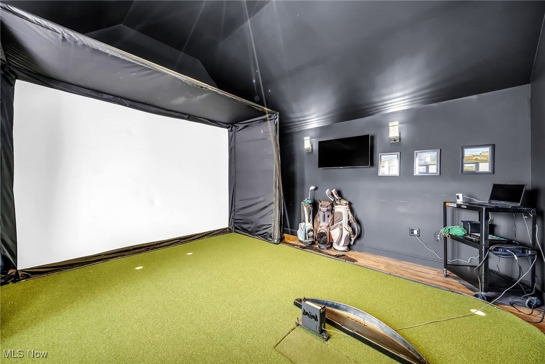 Amherst, Ohio, 44001, United States, 9 Bedrooms Bedrooms, ,6 BathroomsBathrooms,Residential,Active,1941346