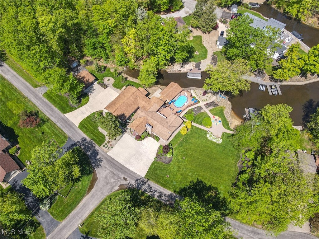 Roaming Shores, Ohio, 44084, United States, ,5 BathroomsBathrooms,Residential,Active,1820347