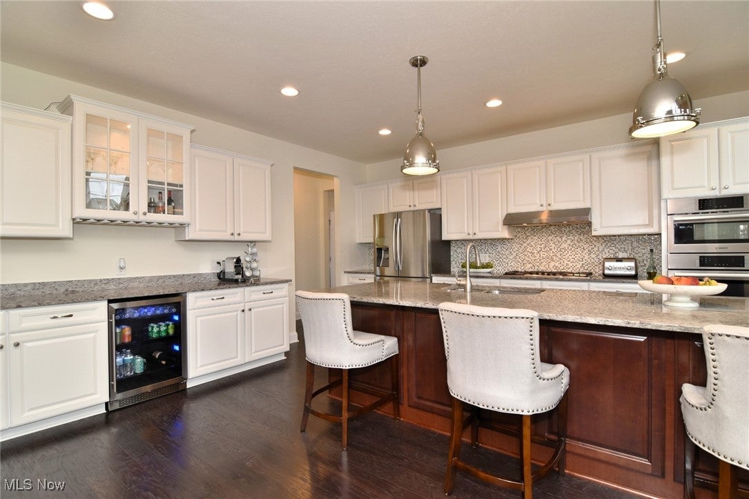 Chagrin Falls, Ohio, 44023, United States, 5 Bedrooms Bedrooms, ,5 BathroomsBathrooms,Residential,Active,1929410