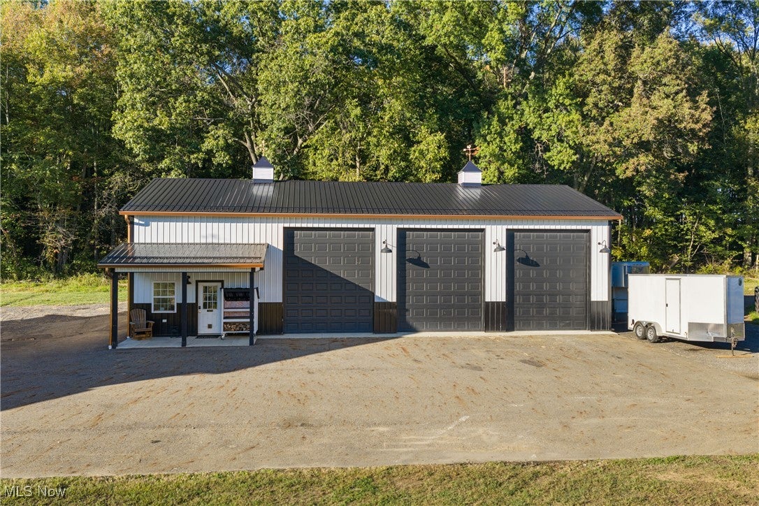 New Franklin, Ohio, 44216, United States, 6 Bedrooms Bedrooms, ,6 BathroomsBathrooms,Residential,Active,1989782