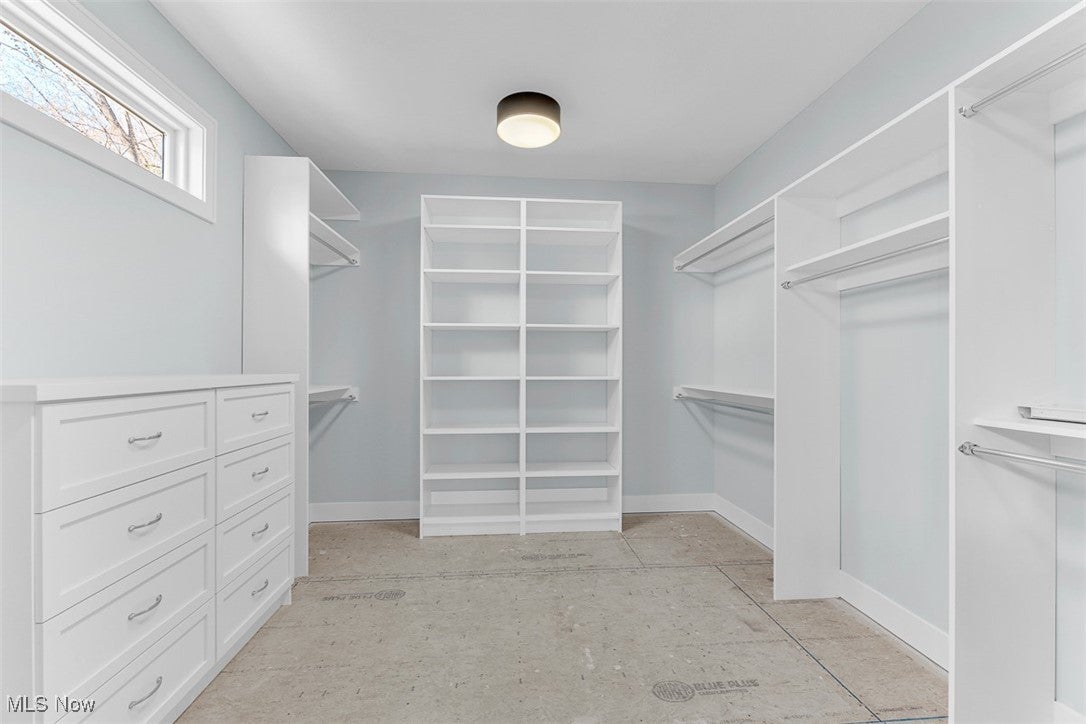 Aurora, Ohio, 44202, United States, 4 Bedrooms Bedrooms, ,4 BathroomsBathrooms,Residential,Active,2009163