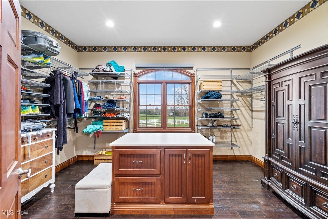 Canton, Ohio, 44721, United States, 3 Bedrooms Bedrooms, ,4 BathroomsBathrooms,Residential,Active,1997888