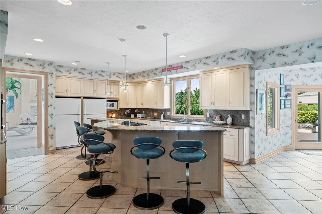 Richfield, Ohio, 44286, United States, 8 Bedrooms Bedrooms, ,9 BathroomsBathrooms,Residential,Active,1919074