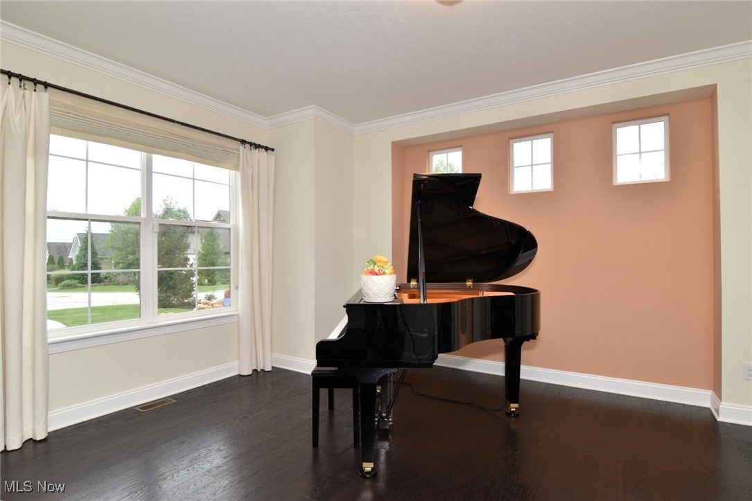 Chagrin Falls, Ohio, 44023, United States, 5 Bedrooms Bedrooms, ,5 BathroomsBathrooms,Residential,Active,1929410