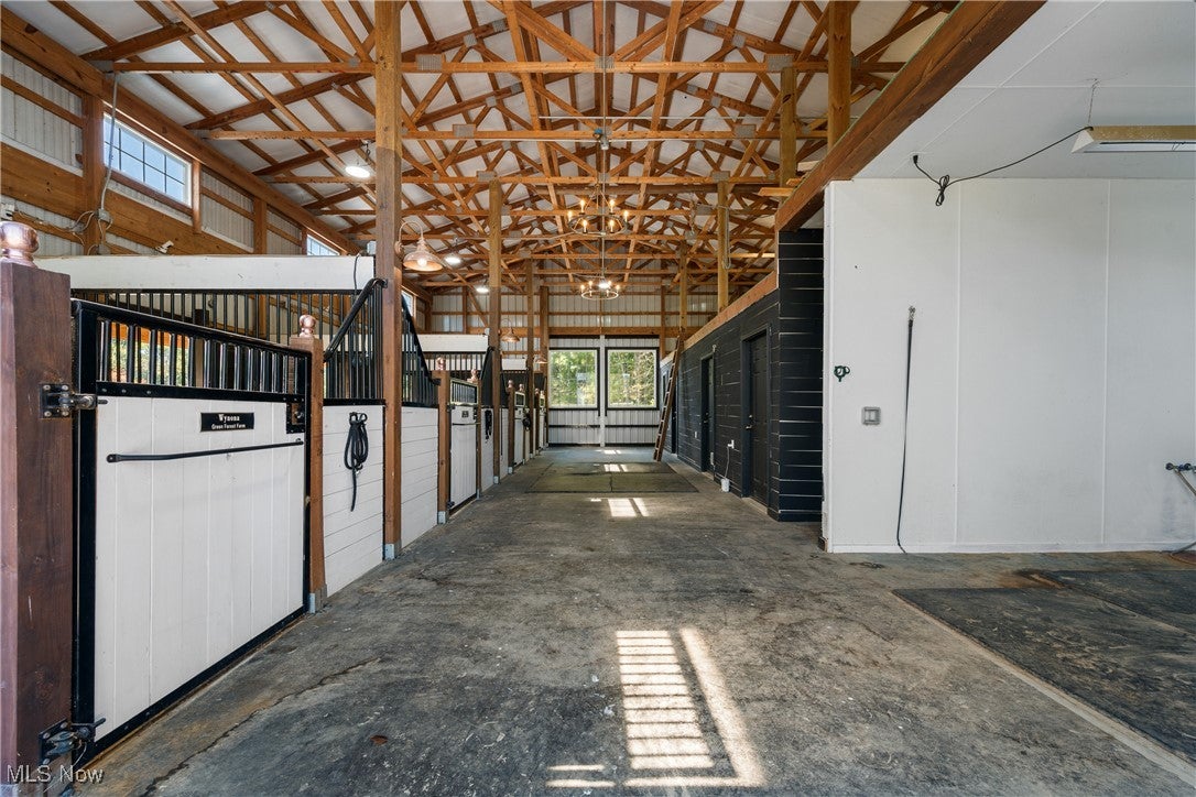 New Franklin, Ohio, 44216, United States, 6 Bedrooms Bedrooms, ,6 BathroomsBathrooms,Residential,Active,1989782