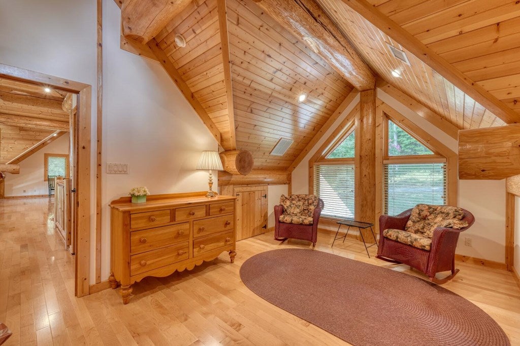 Blairsville, Georgia, 30512, United States, 4 Bedrooms Bedrooms, ,6 BathroomsBathrooms,Residential,Active,1934771