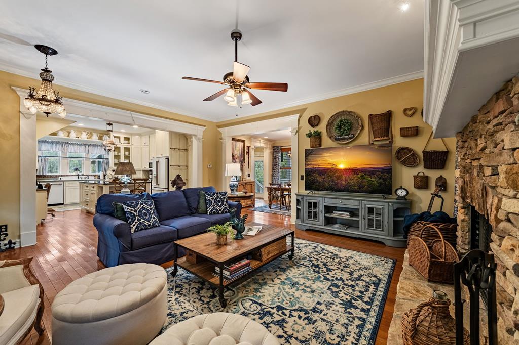 Ellijay, Georgia, 30540, United States, 4 Bedrooms Bedrooms, ,3 BathroomsBathrooms,Residential,Active,1968430