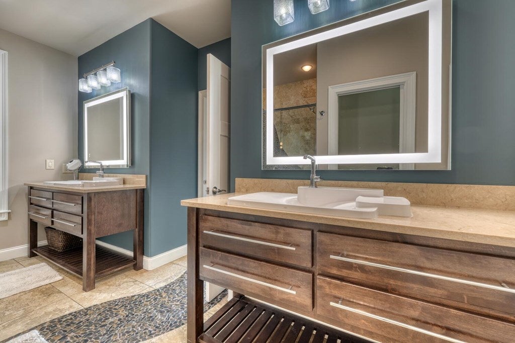 Blairsville, Georgia, 30512, United States, 4 Bedrooms Bedrooms, ,4 BathroomsBathrooms,Residential,Active,1850663