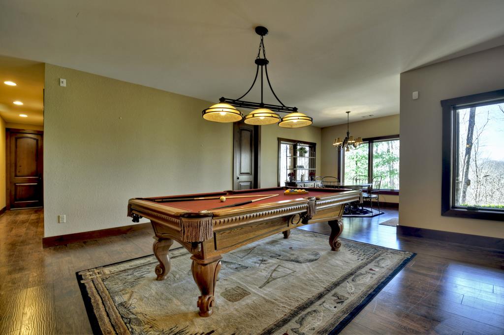 Ellijay, Georgia, 30536, United States, 5 Bedrooms Bedrooms, ,6 BathroomsBathrooms,Residential,Active,1953362