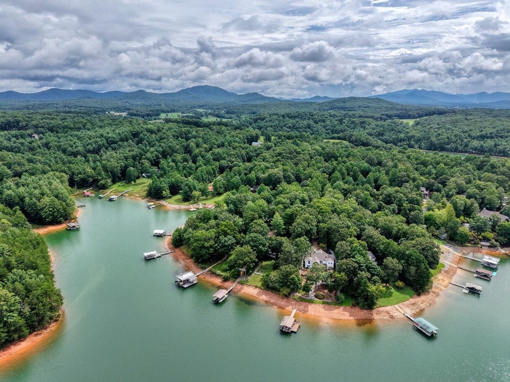 Blairsville, Georgia, 30512, United States, 4 Bedrooms Bedrooms, ,4 BathroomsBathrooms,Residential,Active,1920254