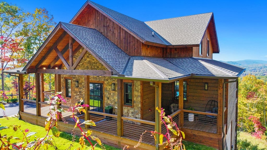 Mineral Bluff, Georgia, 30559, United States, 4 Bedrooms Bedrooms, ,6 BathroomsBathrooms,Residential,Active,1914767