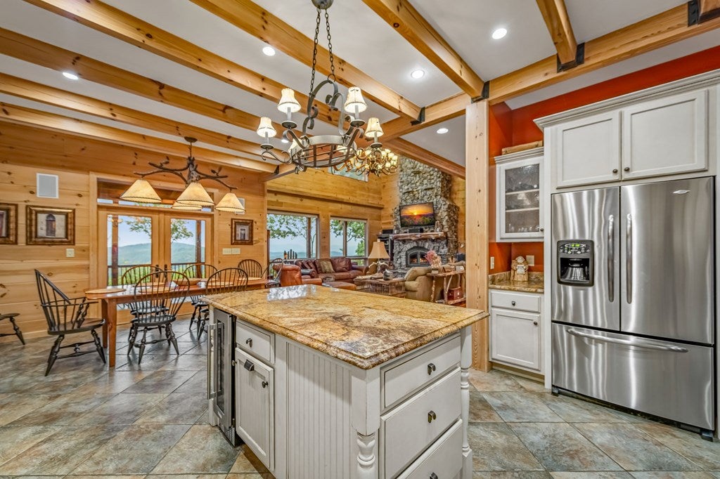 Morganton, Georgia, 30560, United States, 4 Bedrooms Bedrooms, ,5 BathroomsBathrooms,Residential,Active,1952626