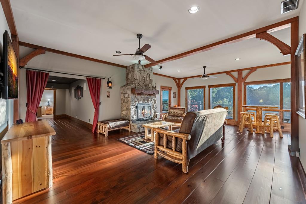 Ellijay, Georgia, 30536, United States, 5 Bedrooms Bedrooms, ,5 BathroomsBathrooms,Residential,Active,1973280