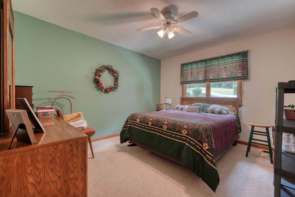 Blairsville, Georgia, 30512, United States, 3 Bedrooms Bedrooms, ,3 BathroomsBathrooms,Residential,Active,1877859