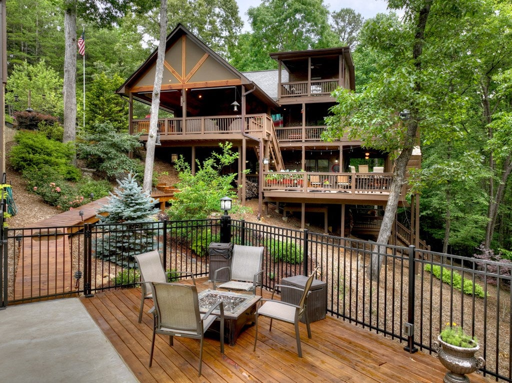 Morganton, Georgia, 30560, United States, 4 Bedrooms Bedrooms, ,6 BathroomsBathrooms,Residential,Active,1944072