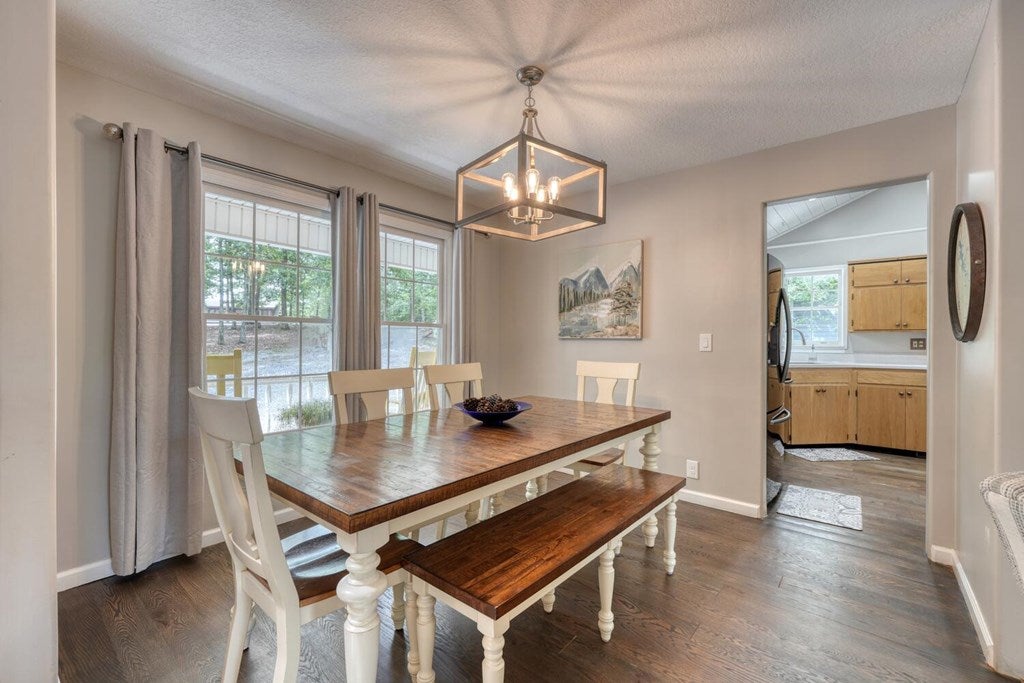 Blairsville, Georgia, 30512, United States, 4 Bedrooms Bedrooms, ,4 BathroomsBathrooms,Residential,Active,1920254