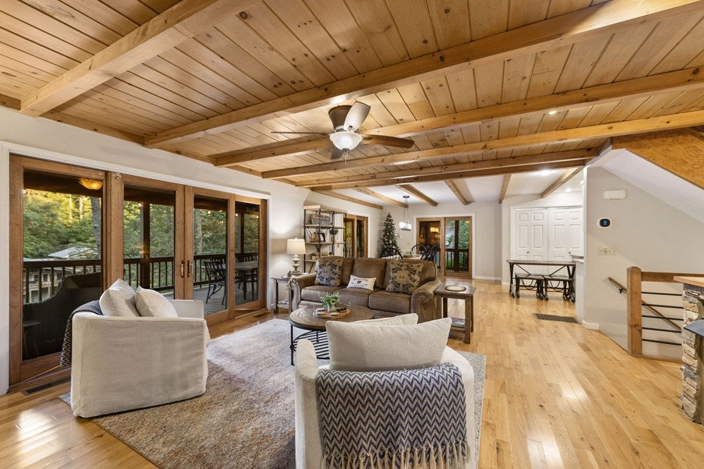 Blue Ridge, Georgia, 30513, United States, 4 Bedrooms Bedrooms, ,3 BathroomsBathrooms,Residential,Active,1945235