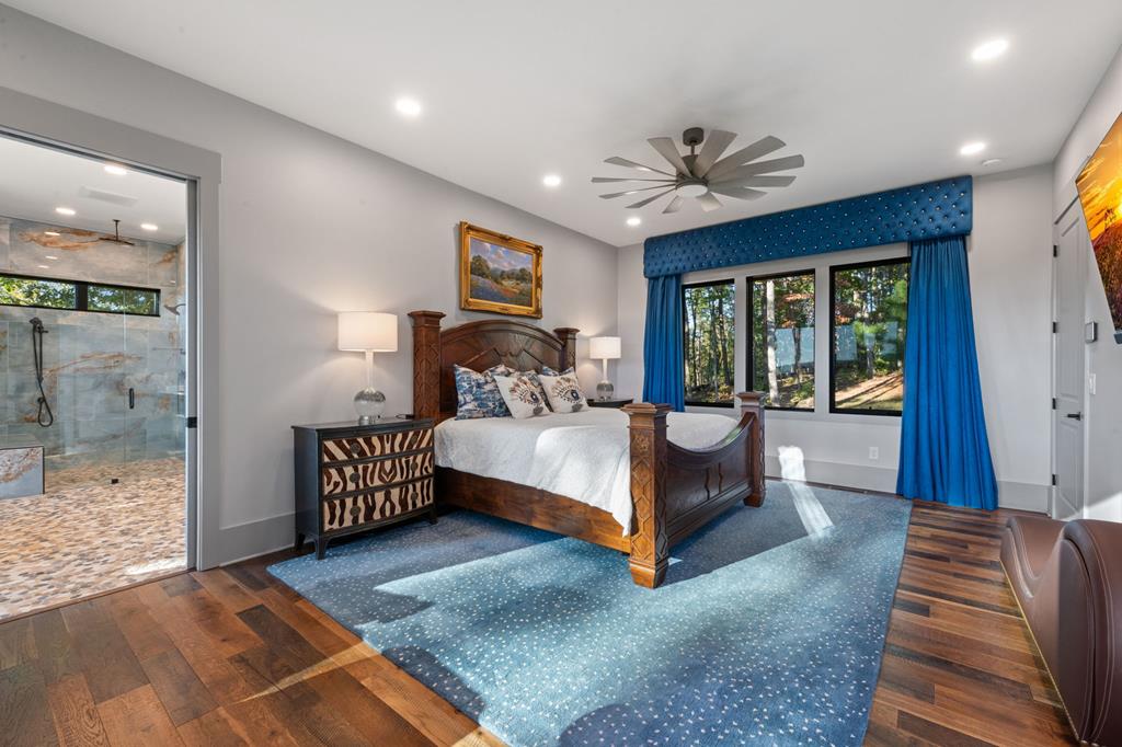 Ellijay, Georgia, 30536, United States, 3 Bedrooms Bedrooms, ,4 BathroomsBathrooms,Residential,Active,1968120