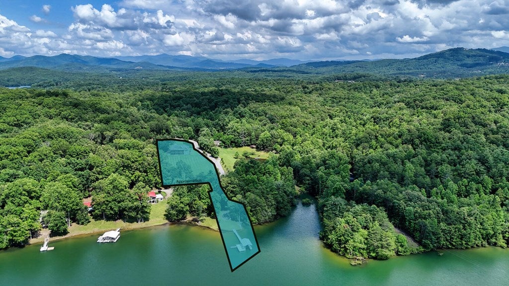 Blairsville, Georgia, 30512, United States, 4 Bedrooms Bedrooms, ,4 BathroomsBathrooms,Residential,Active,1850663