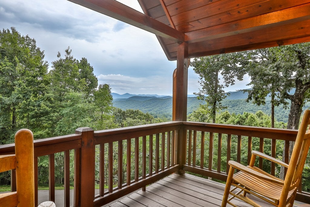 Blue Ridge, Georgia, 30513, United States, 4 Bedrooms Bedrooms, ,4 BathroomsBathrooms,Residential,Active,1998761
