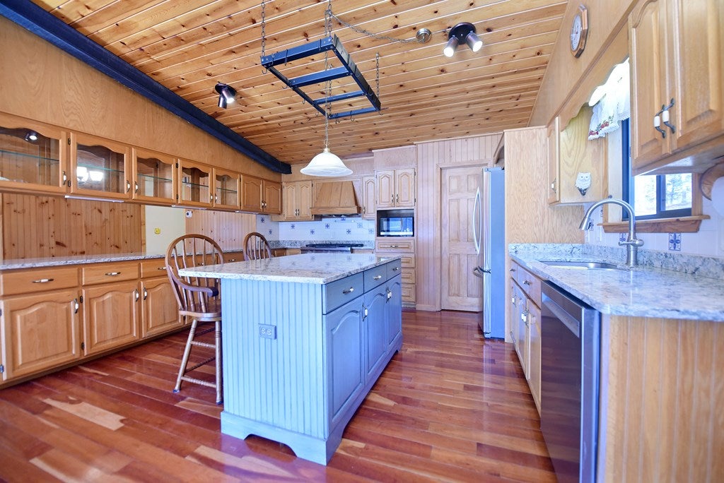 Blairsville, Georgia, 30512, United States, 3 Bedrooms Bedrooms, ,3 BathroomsBathrooms,Residential,Active,2009171