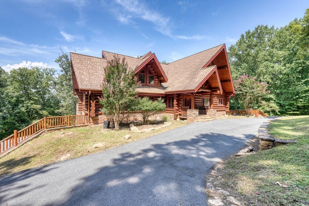 Blairsville, Georgia, 30512, United States, 4 Bedrooms Bedrooms, ,6 BathroomsBathrooms,Residential,Active,1934771