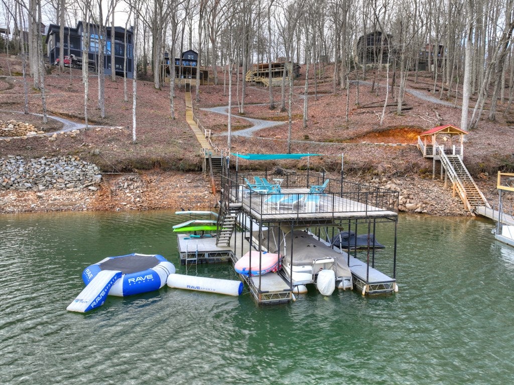 Blue Ridge, Georgia, 30513, United States, 3 Bedrooms Bedrooms, ,3 BathroomsBathrooms,Residential,Active,2029742