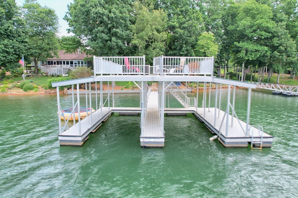 Hiawassee, Georgia, 30546, United States, 4 Bedrooms Bedrooms, ,5 BathroomsBathrooms,Residential,Active,1741595