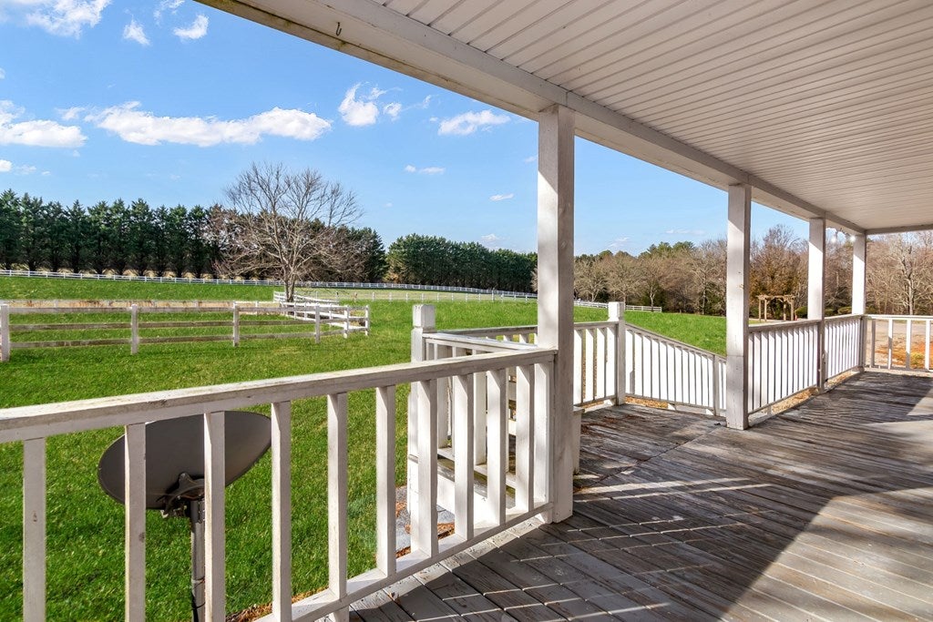 Blairsville, Georgia, 30512, United States, 5 Bedrooms Bedrooms, ,4 BathroomsBathrooms,Residential,Active,1741628