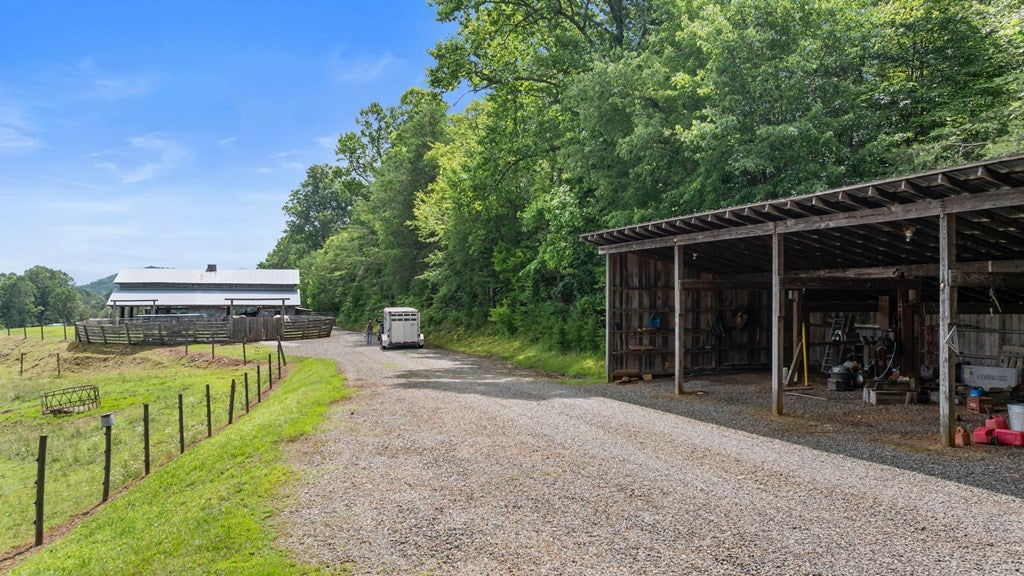 Warne, North Carolina, 28909, United States, 3 Bedrooms Bedrooms, ,3 BathroomsBathrooms,Residential,Active,1859363