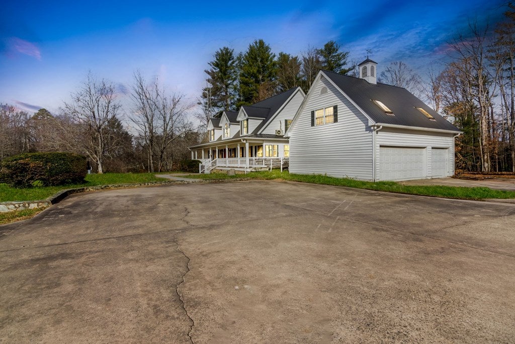 Blairsville, Georgia, 30512, United States, 5 Bedrooms Bedrooms, ,4 BathroomsBathrooms,Residential,Active,1741628