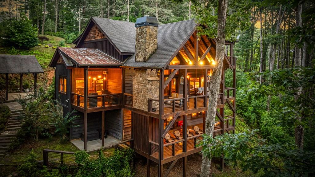 Blue Ridge, Georgia, 30513, United States, 3 Bedrooms Bedrooms, ,5 BathroomsBathrooms,Residential,Active,1973531 Blue Ridge, Georgia, 30513, United States, 3 Bedrooms Bedrooms, ,5 BathroomsBathrooms,Residential,Active,1973531