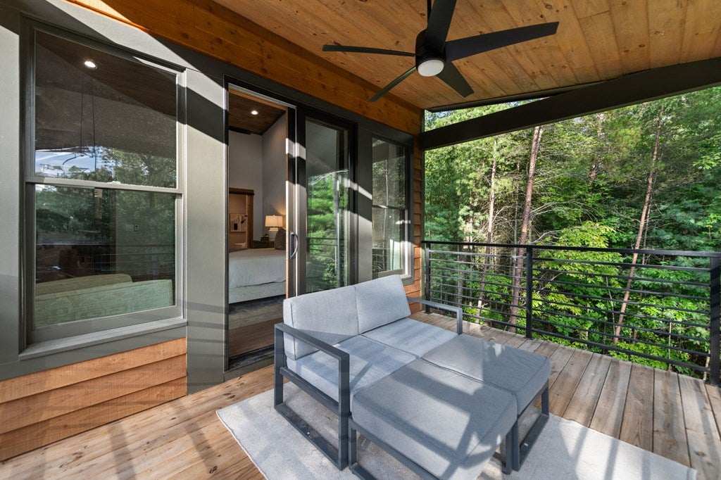 Ellijay, Georgia, 30540, United States, 5 Bedrooms Bedrooms, ,6 BathroomsBathrooms,Residential,Active,1914794