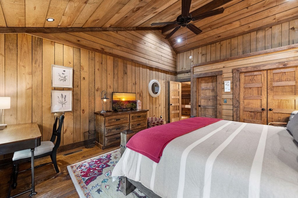 Blue Ridge, Georgia, 30513, United States, 3 Bedrooms Bedrooms, ,5 BathroomsBathrooms,Residential,Active,1973531