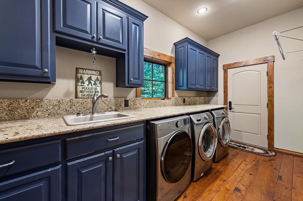 Ellijay, Georgia, 30536, United States, 5 Bedrooms Bedrooms, ,5 BathroomsBathrooms,Residential,Active,1973280