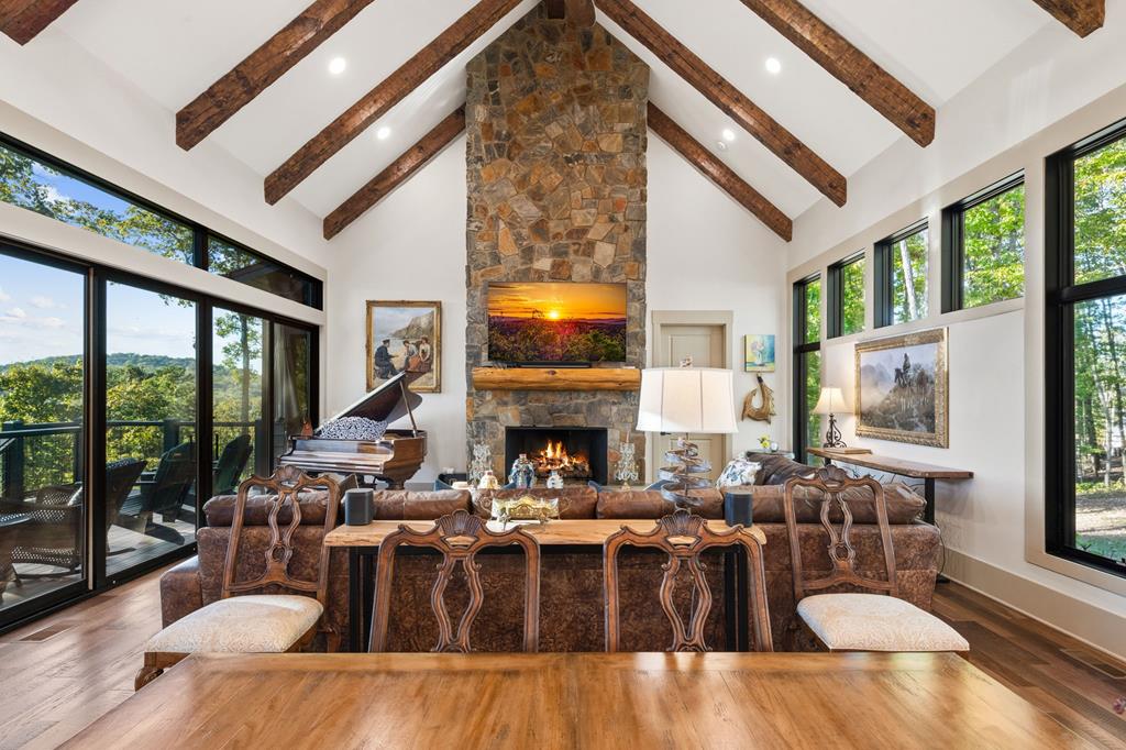 Ellijay, Georgia, 30536, United States, 3 Bedrooms Bedrooms, ,4 BathroomsBathrooms,Residential,Active,1968120