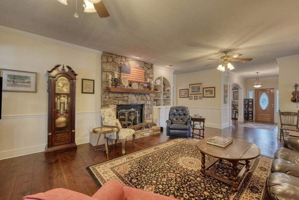 Blairsville, Georgia, 30512, United States, 4 Bedrooms Bedrooms, ,4 BathroomsBathrooms,Residential,Active,1892611