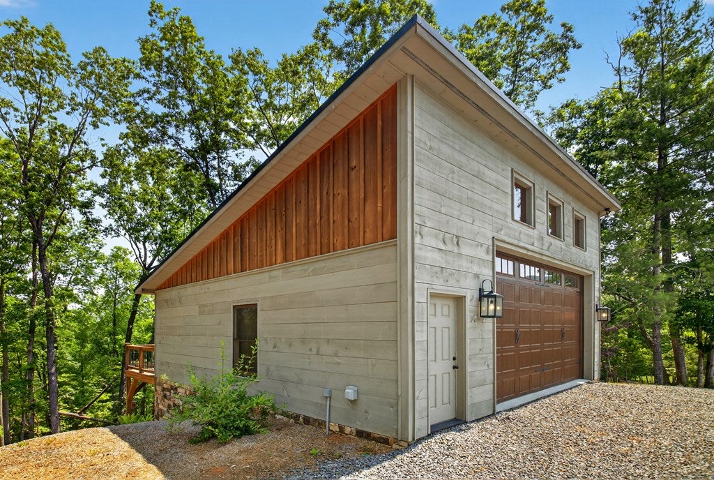 Morganton, Georgia, 30560, United States, 4 Bedrooms Bedrooms, ,4 BathroomsBathrooms,Residential,Active,1844261