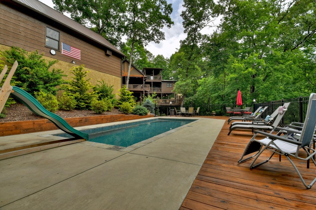 Morganton, Georgia, 30560, United States, 4 Bedrooms Bedrooms, ,6 BathroomsBathrooms,Residential,Active,1944072